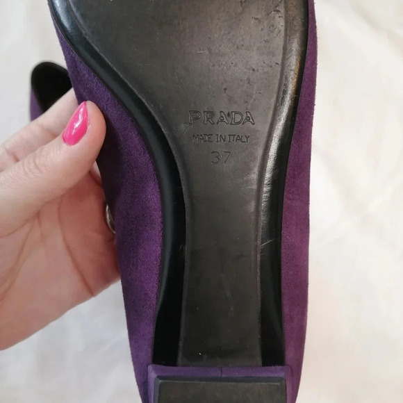 Prada Purple Suede Pointed Toe Flats with Chain Links and Bow Size 37 or 7 US - Picture 13 of 17